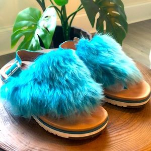 UGG Teal  long fur thong sandals size 6.5